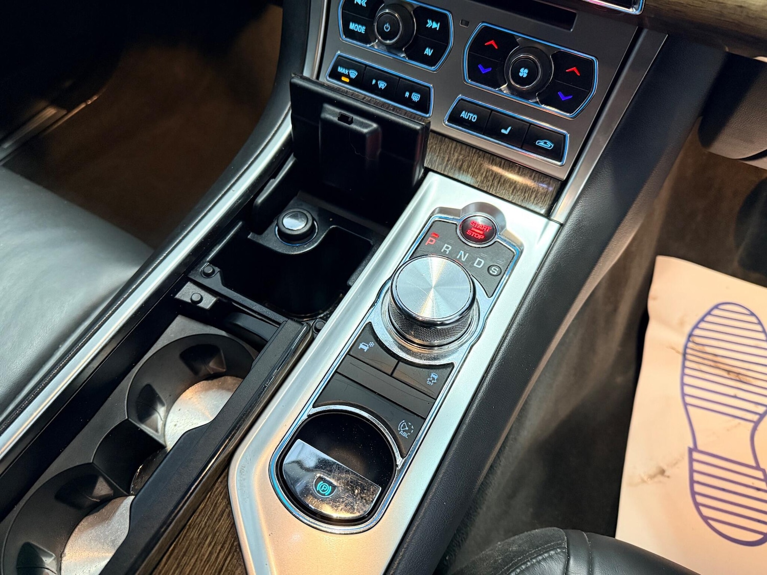 Used Jaguar XF 2014 for sale - 76913582: Photo 29