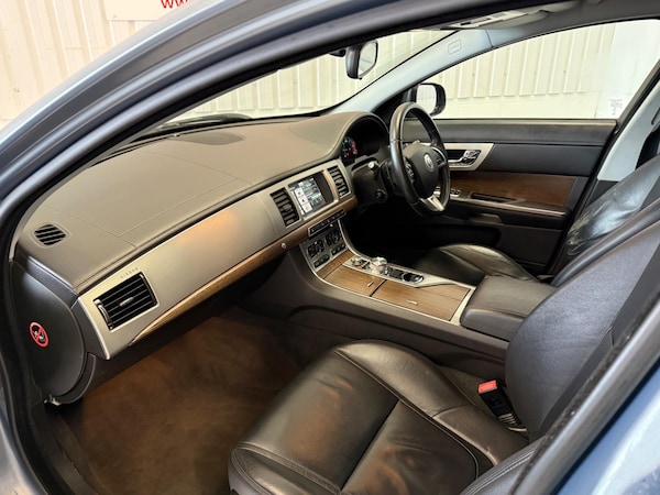 Used Jaguar XF 2013 for sale - 74599127: Photo 10