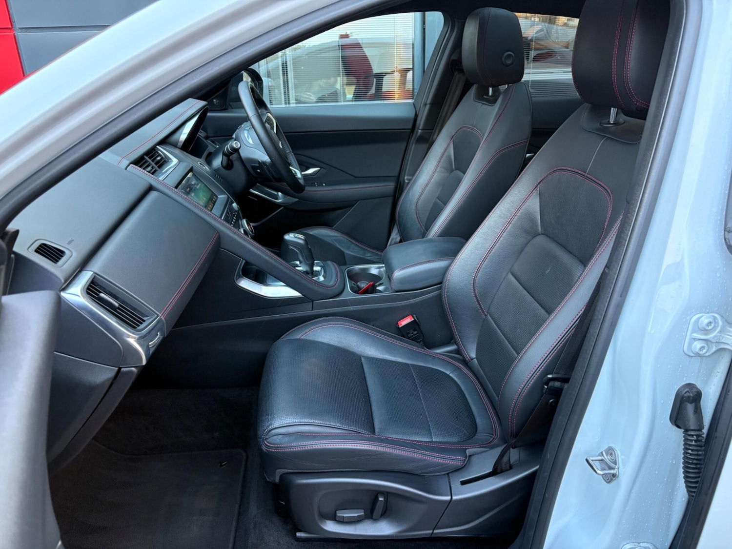 Used Jaguar E-Pace 2020 for sale - 77229235: Photo 28