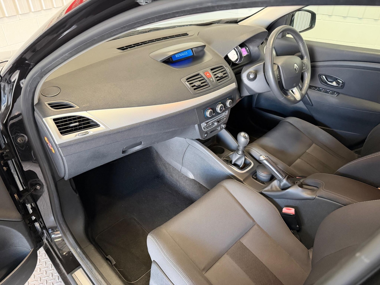 Used Renault Megane 2009 for sale - 77737721: Photo 15