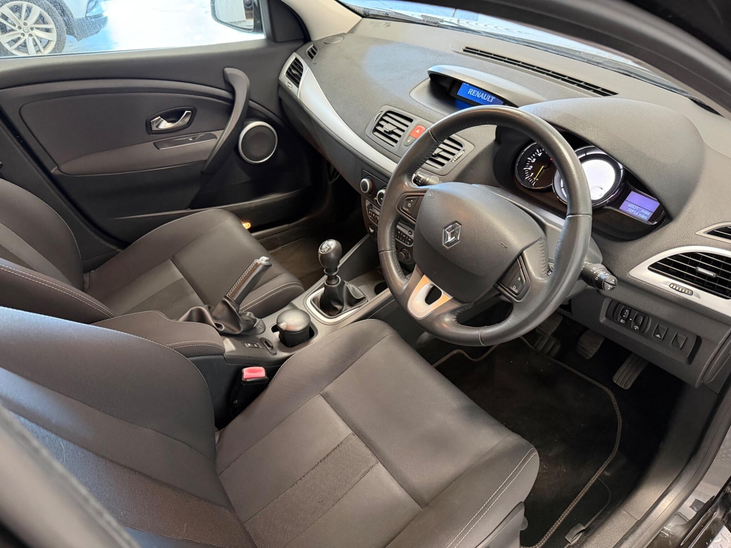 Used Renault Megane 2009 for sale - 77737721: Photo 17