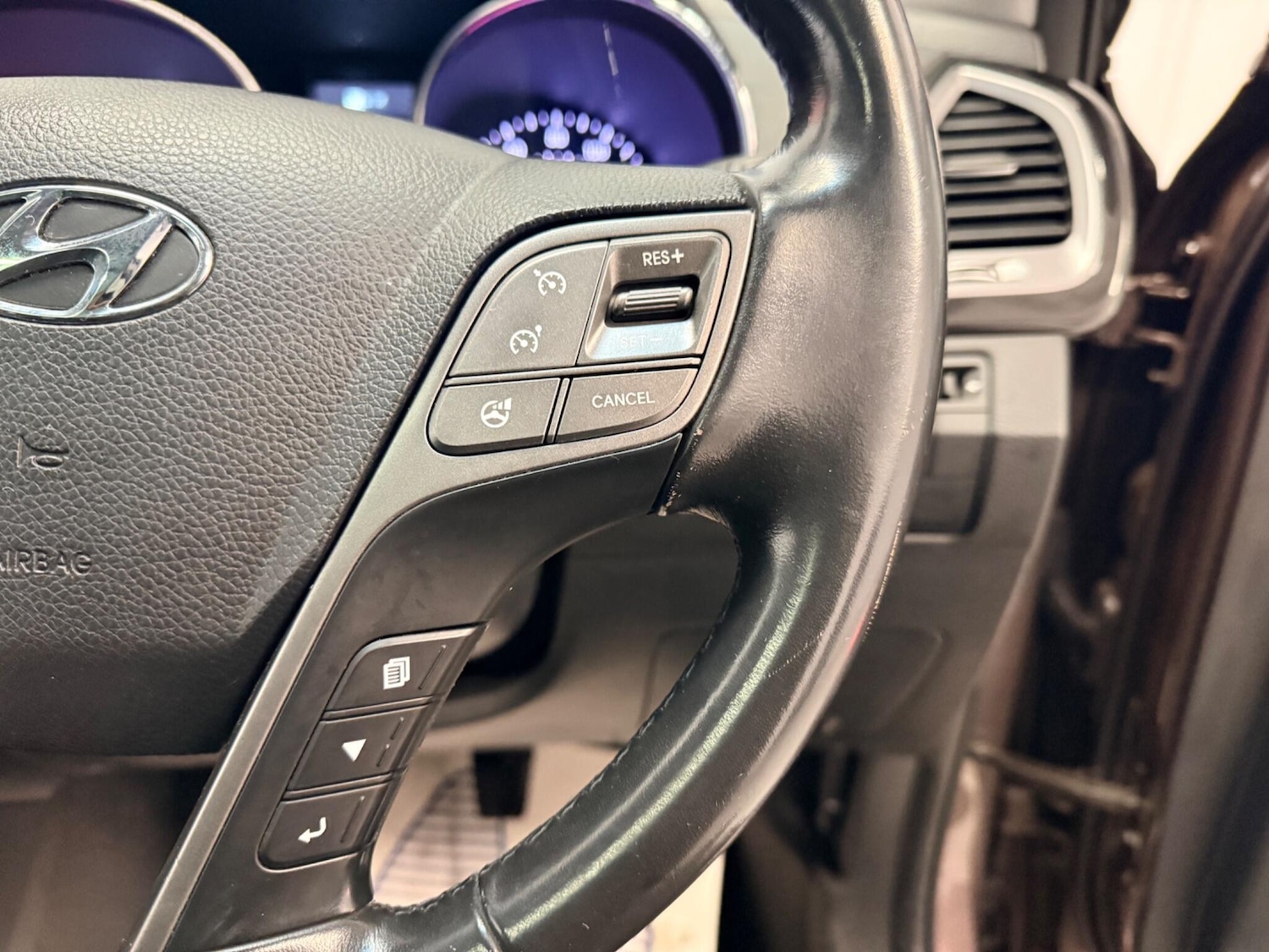 Used Hyundai Santa Fe for sale - 77957165: Photo 25