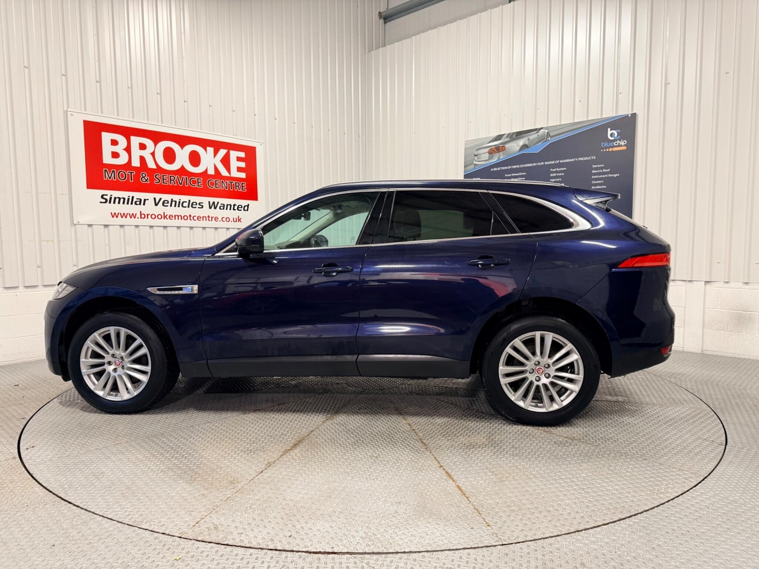 Used Jaguar F-Pace 2017 for sale - 77424893: Photo 12