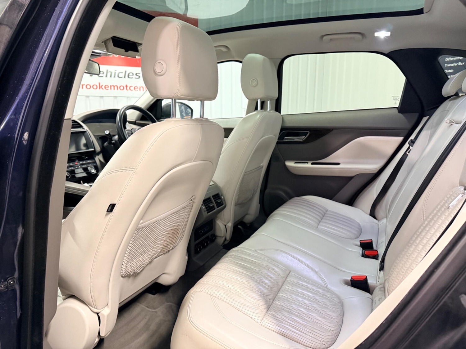 Used Jaguar F-Pace 2017 for sale - 77424893: Photo 15