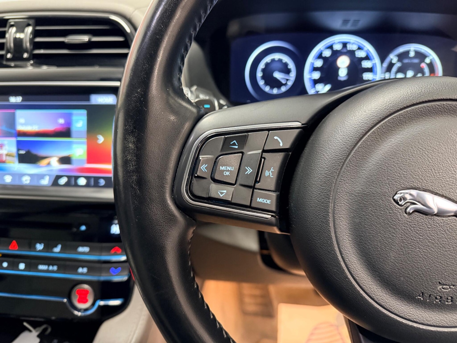 Used Jaguar F-Pace 2017 for sale - 77424893: Photo 19