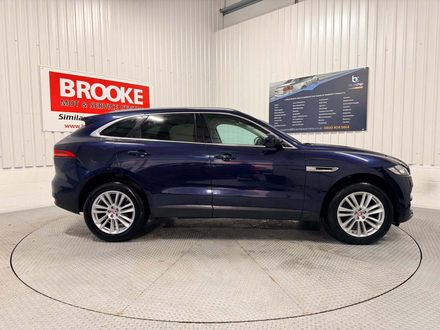 Used Jaguar F-Pace 2017 for sale - 77424893: Photo 6