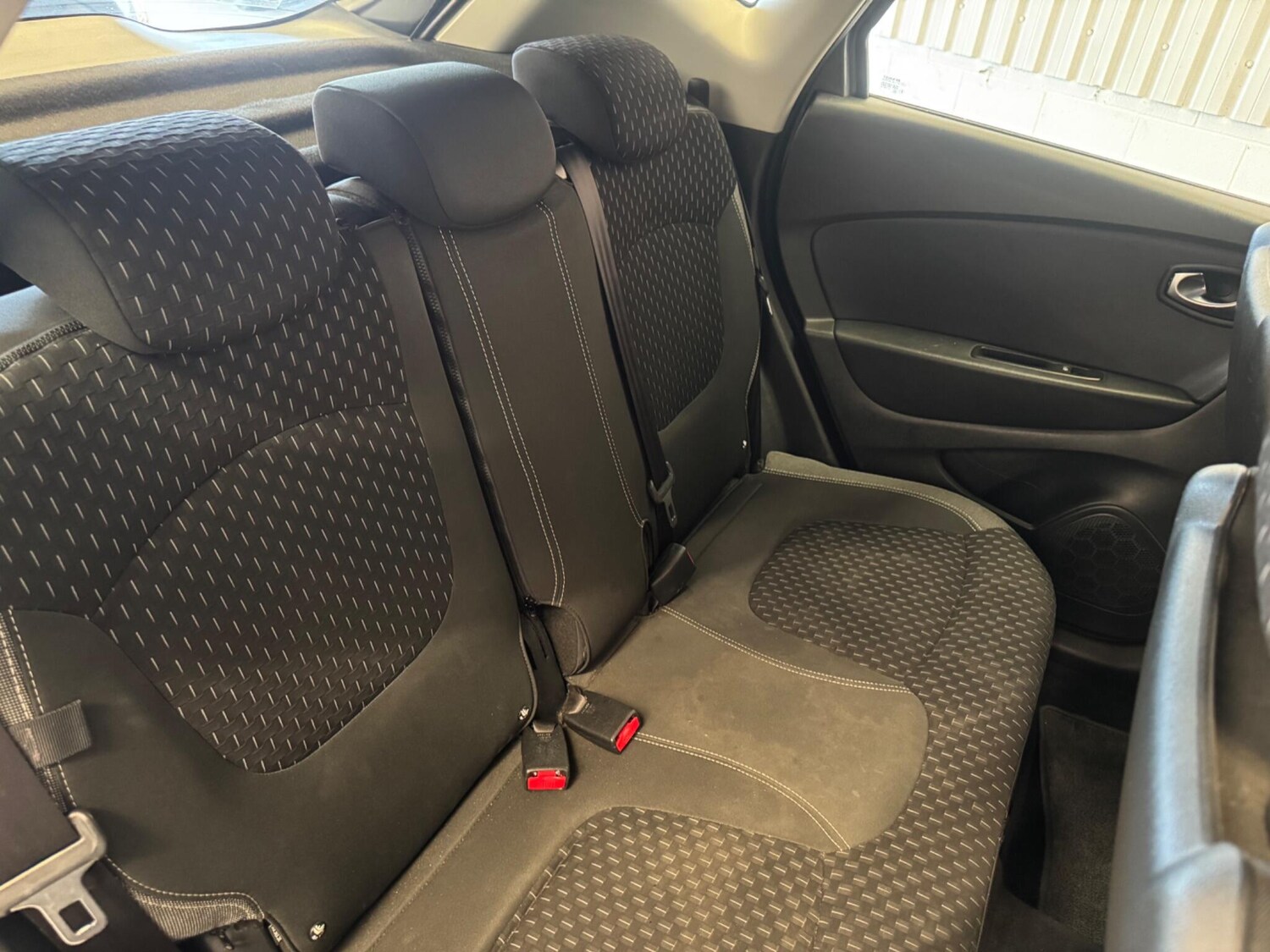 Used Renault Captur 2017 for sale - 78157408: Photo 15