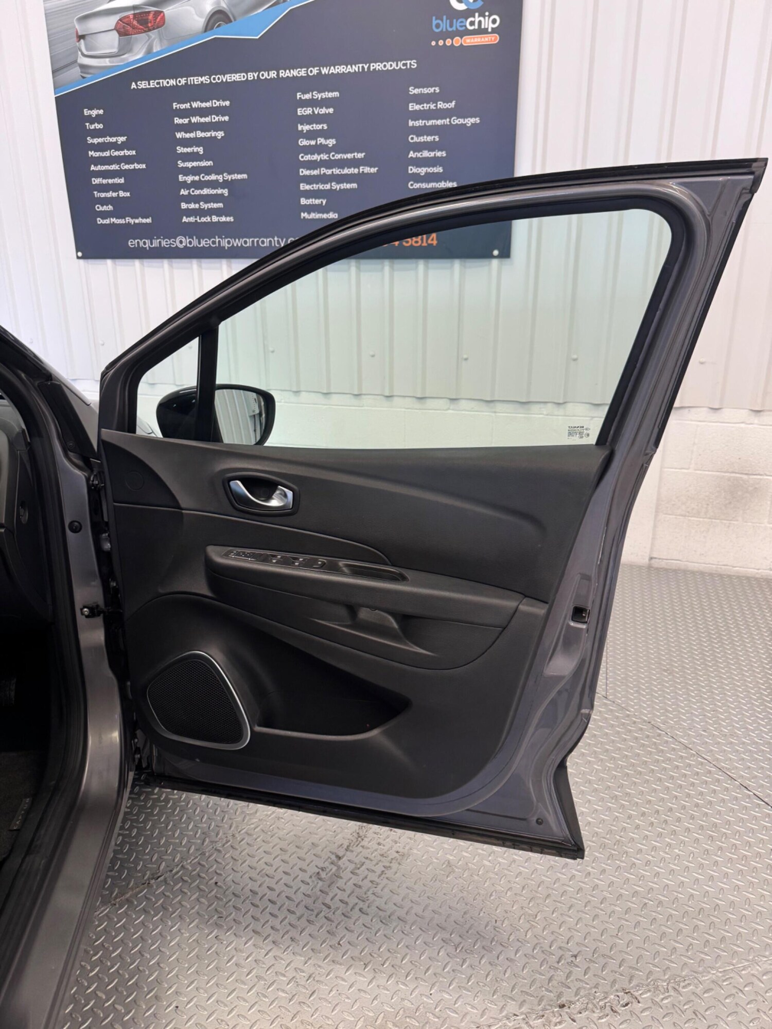 Used Renault Captur 2017 for sale - 78157408: Photo 16