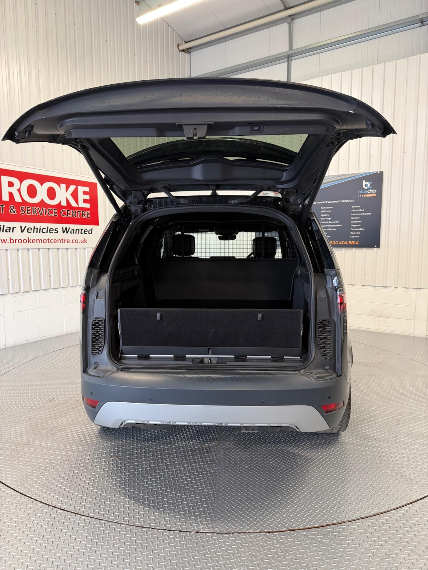 Used Land Rover Discovery 2021 for sale - 77909719: Photo 10