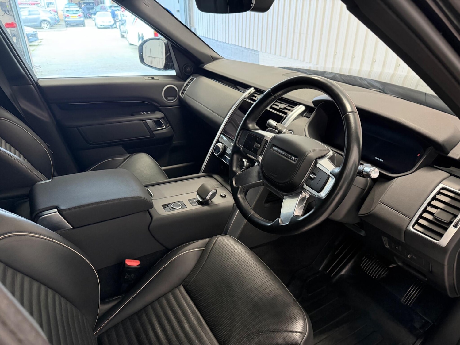 Used Land Rover Discovery 2021 for sale - 77909719: Photo 18