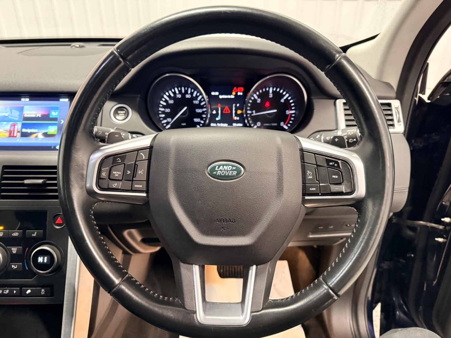 Used Land Rover Discovery Sport 2016 for sale - 77441208: Photo 20