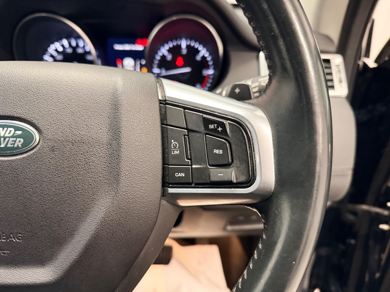 Used Land Rover Discovery Sport 2016 for sale - 77441208: Photo 24