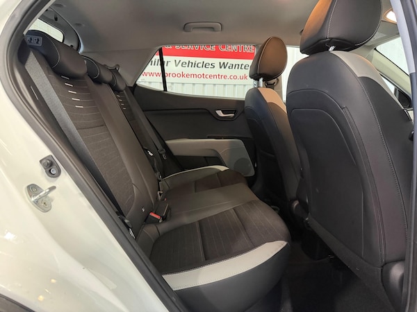 Used Kia Stonic 2018 for sale - 76294548: Photo 12