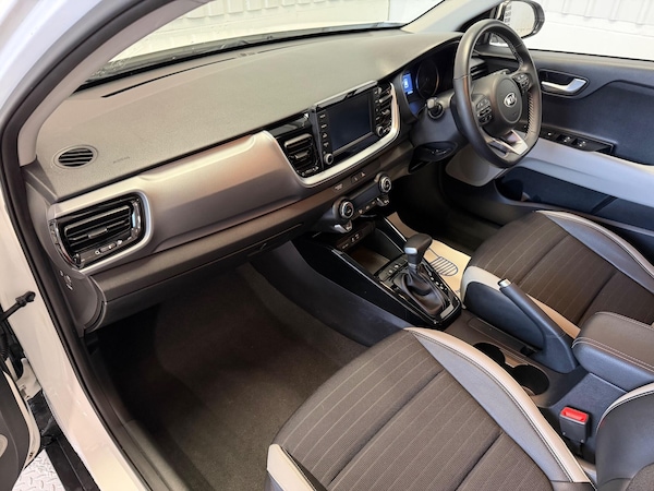 Used Kia Stonic 2018 for sale - 76294548: Photo 15