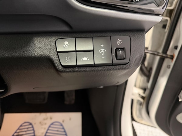 Used Kia Stonic 2018 for sale - 76294548: Photo 20