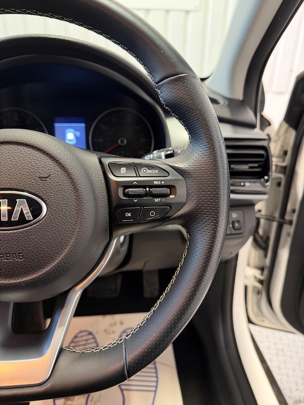 Used Kia Stonic 2018 for sale - 76294548: Photo 22