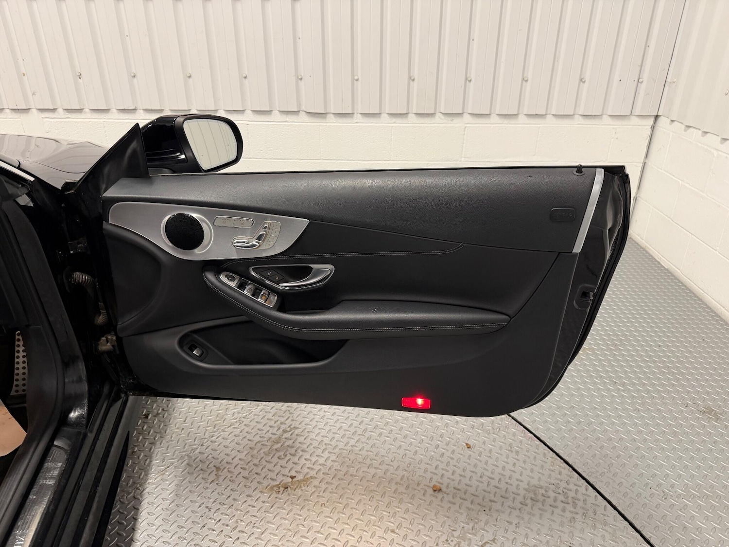 Used Mercedes-Benz C Class 2017 for sale - 76715527: Photo 27