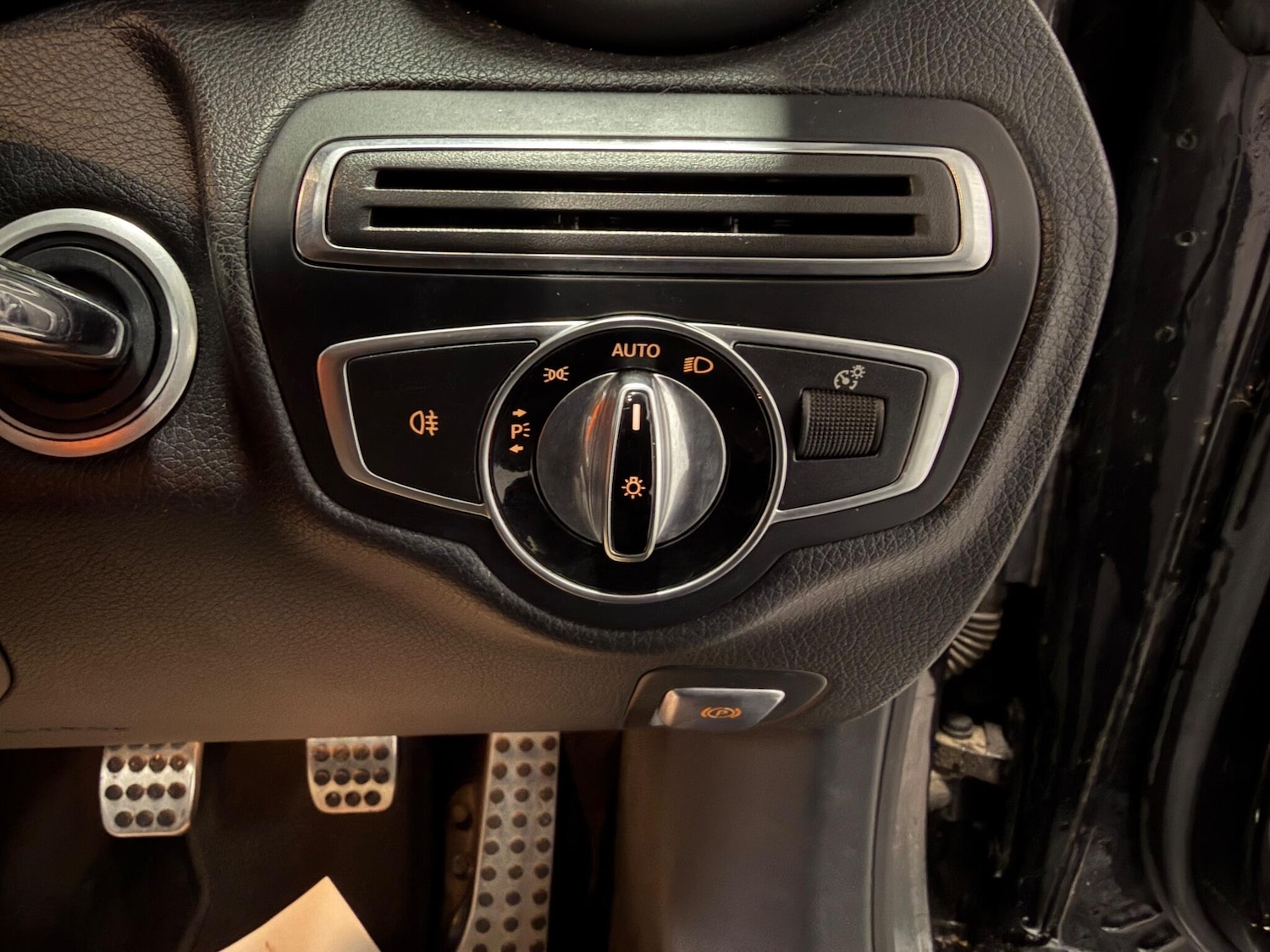 Used Mercedes-Benz C Class 2017 for sale - 76715527: Photo 32