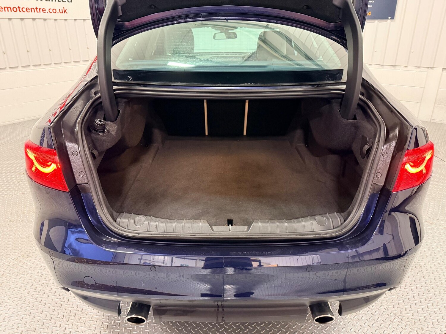 Used Jaguar XF 2017 for sale - 76632913: Photo 16