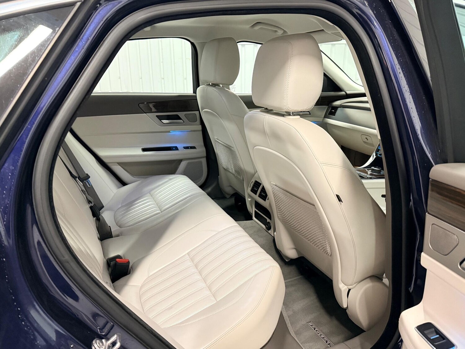 Used Jaguar XF 2017 for sale - 76632913: Photo 20