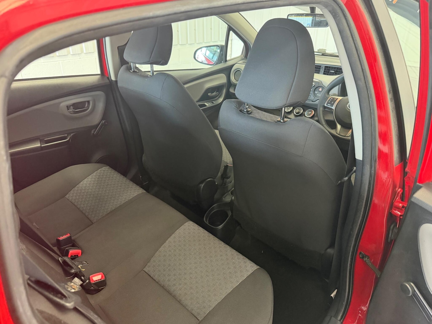 Used Toyota Yaris 2015 for sale - 77854138: Photo 13