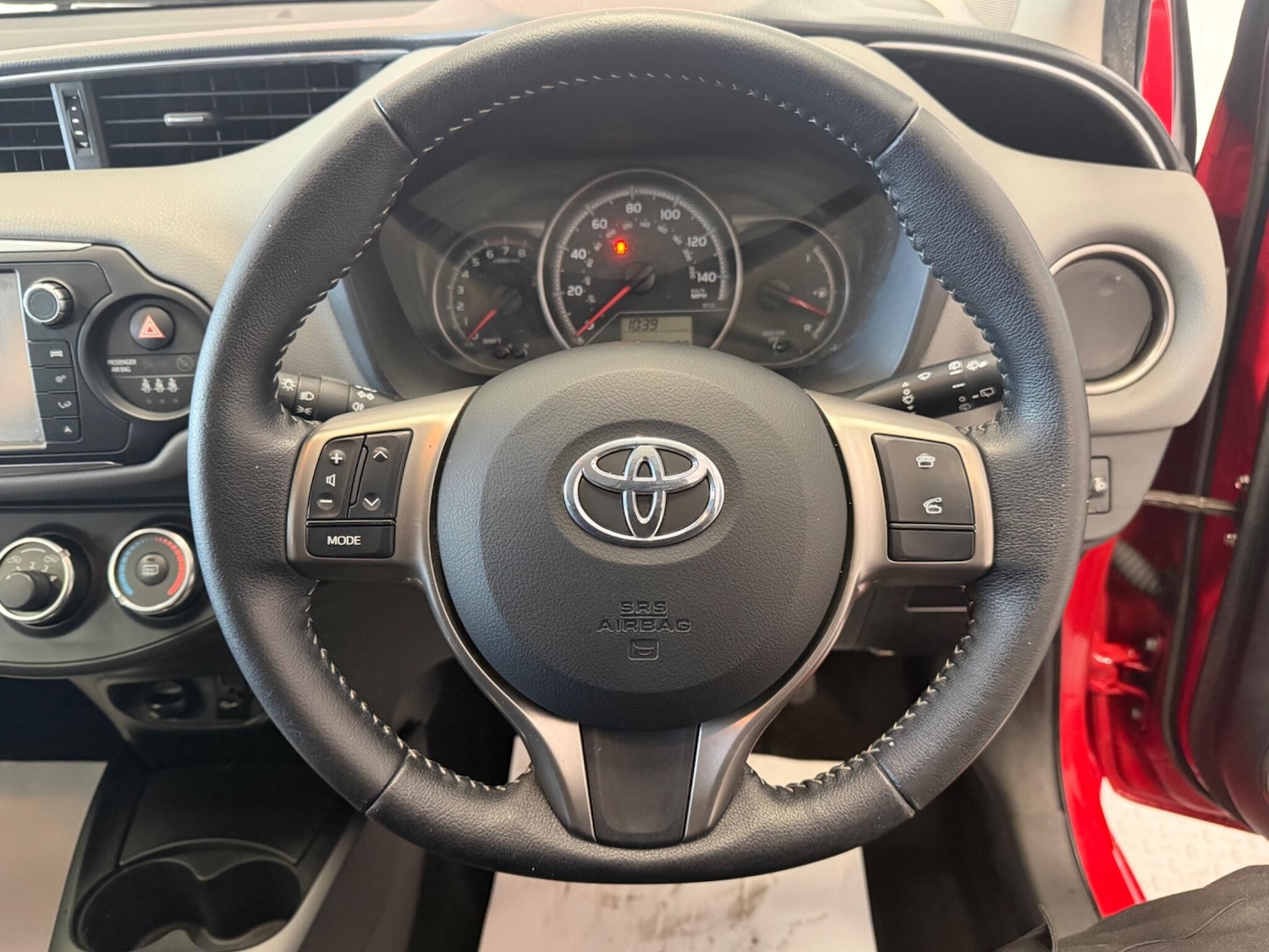 Used Toyota Yaris 2015 for sale - 77854138: Photo 18