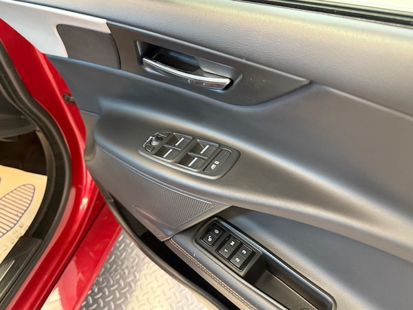 Used Jaguar XE 2015 for sale - 75589331: Photo 18