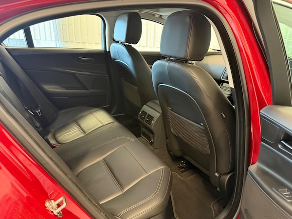 Used Jaguar XE 2015 for sale - 75589331: Photo 20