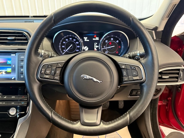 Used Jaguar XE 2015 for sale - 75589331: Photo 22