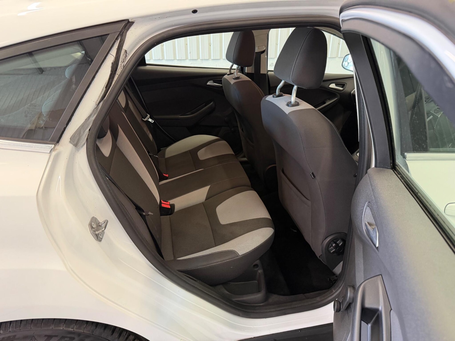 Used Ford Focus for sale - 77969943: Photo 12