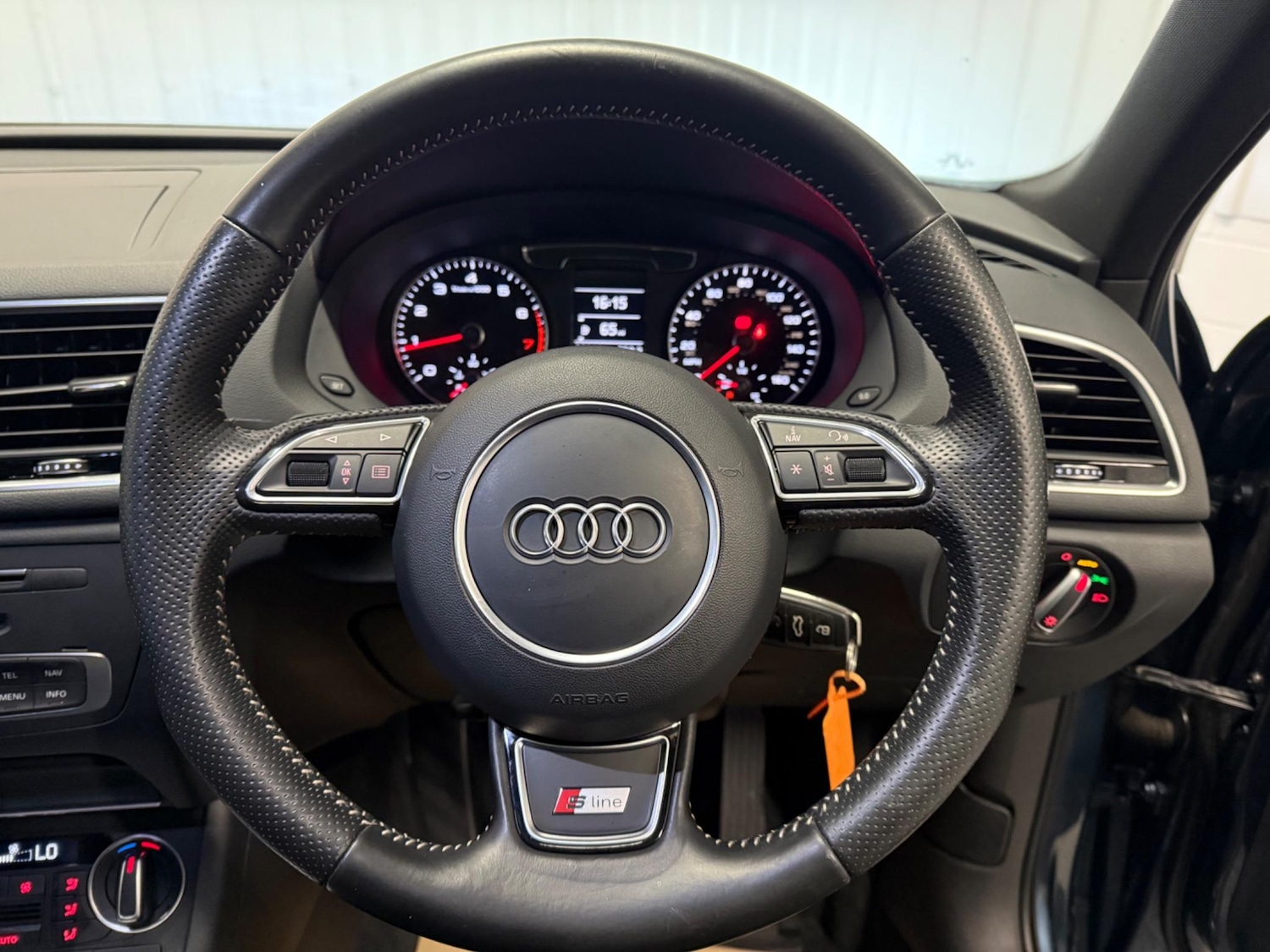 Used Audi Q3 2015 for sale - 76282855: Photo 23