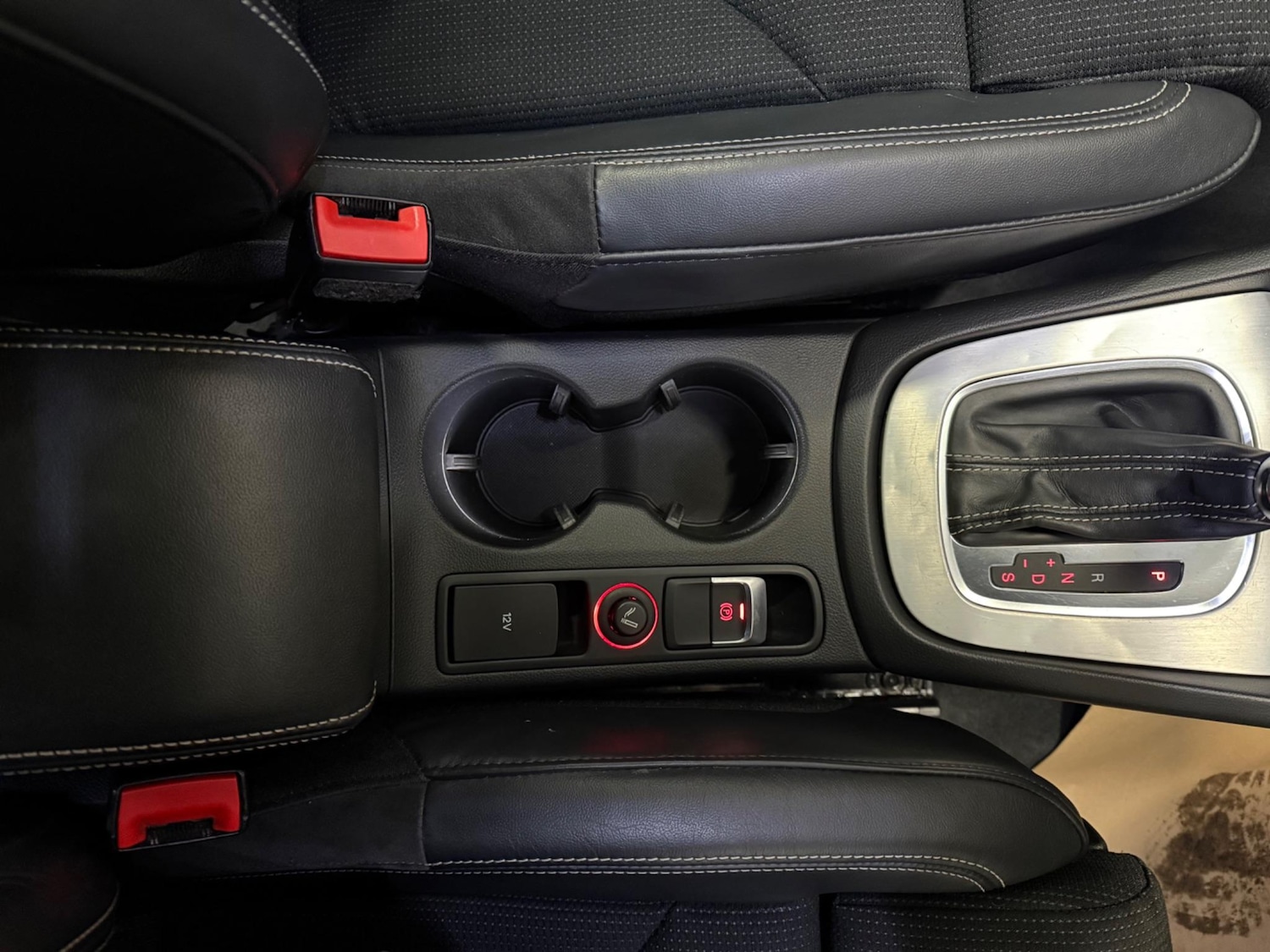 Used Audi Q3 2015 for sale - 76282855: Photo 33