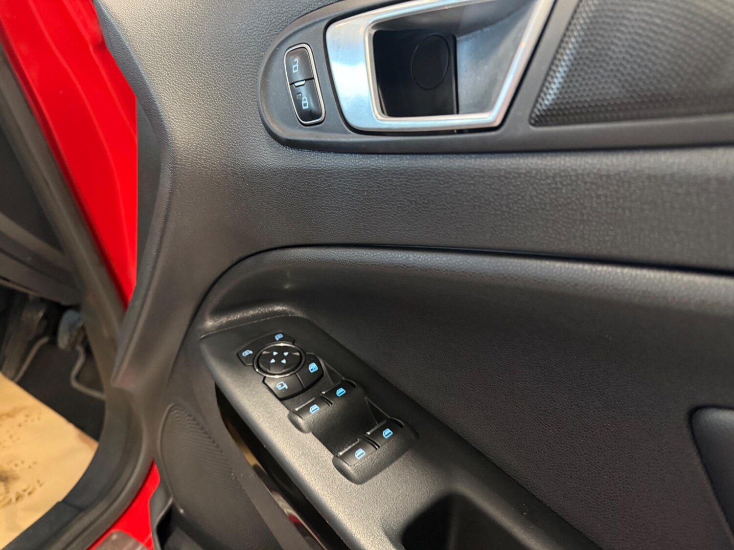 Used Ford Ecosport 2018 for sale - 75905908: Photo 17