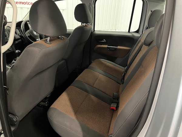Used Volkswagen Amarok 2012 for sale - 75351271: Photo 12