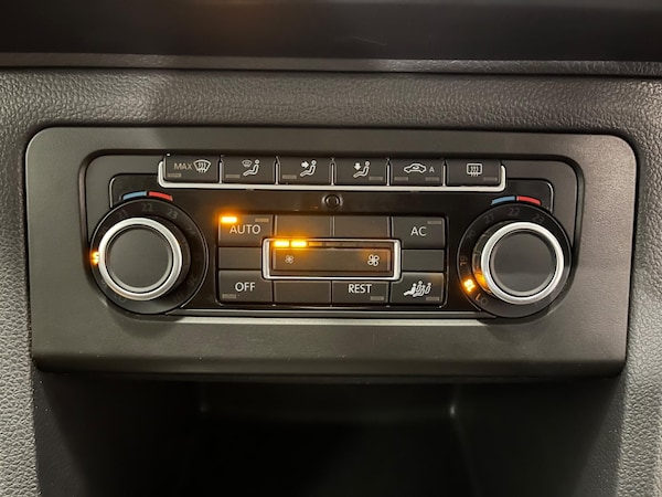 Used Volkswagen Amarok 2012 for sale - 75351271: Photo 23