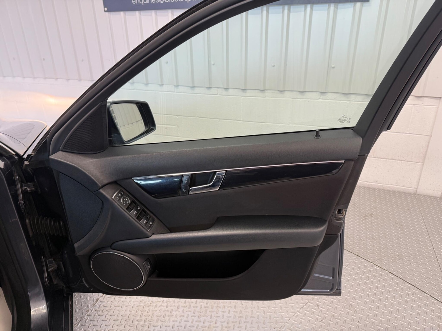 Used Mercedes-Benz C Class 2010 for sale - 76433269: Photo 19