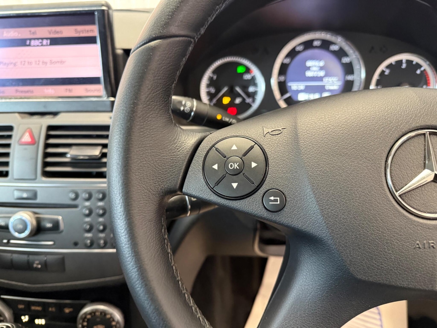 Used Mercedes-Benz C Class 2010 for sale - 76433269: Photo 23