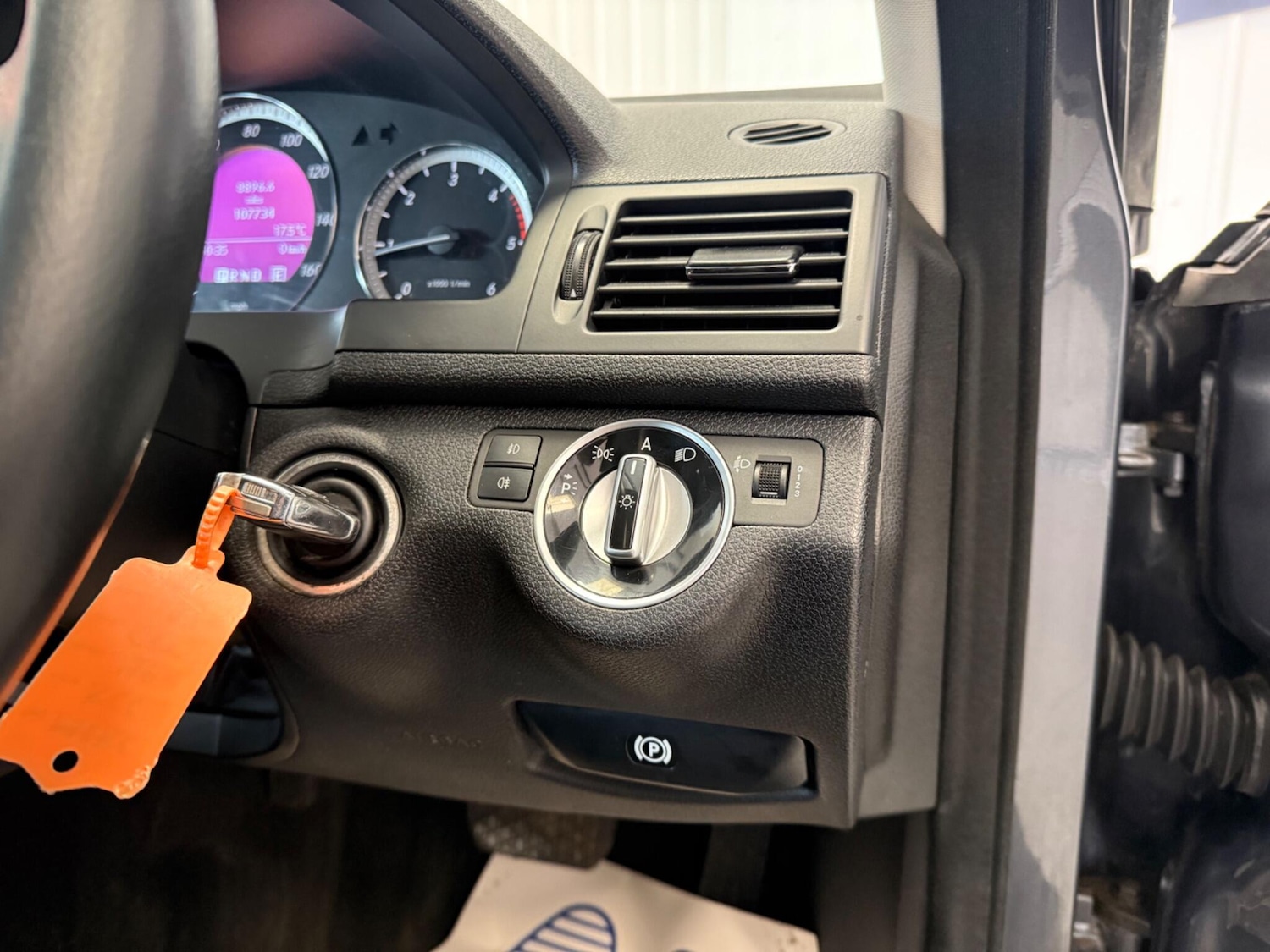 Used Mercedes-Benz C Class 2010 for sale - 76433269: Photo 26