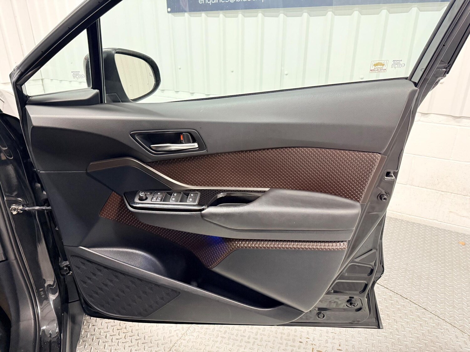 Used Toyota C-HR for sale - 77575036: Photo 18