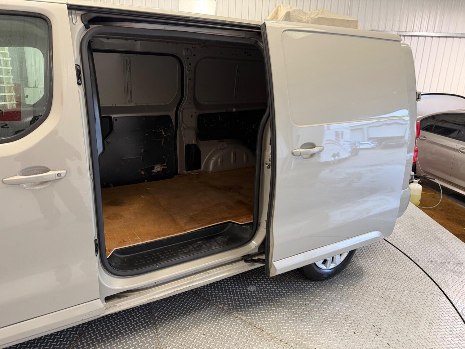 Used Vauxhall Vivaro 2019 for sale - 77468253: Photo 15