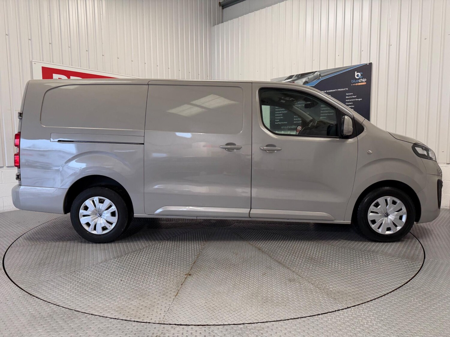 Used Vauxhall Vivaro 2019 for sale - 77468253: Photo 3