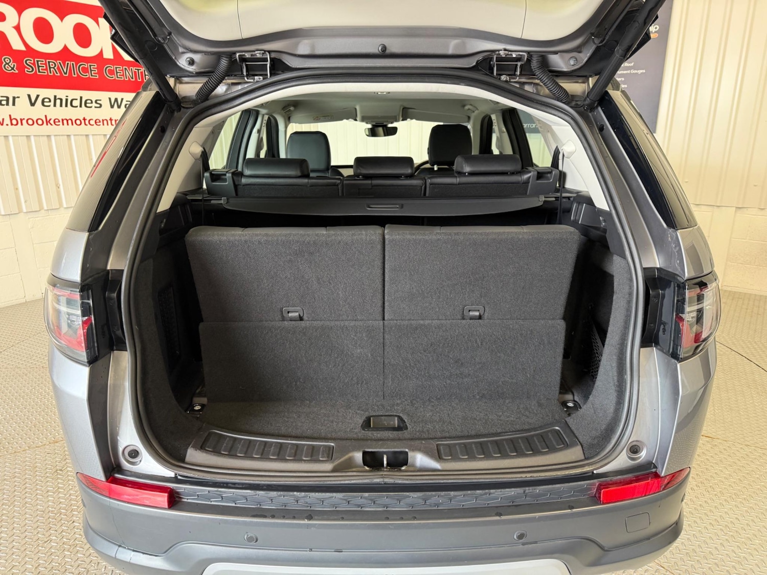 Used Land Rover Discovery Sport 2020 for sale - 76898790: Photo 21