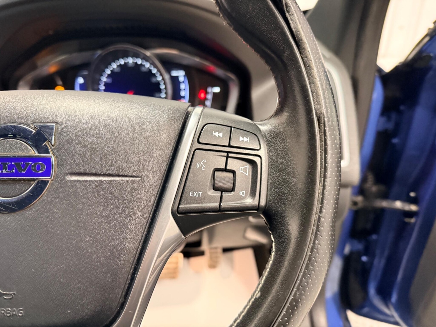 Used Volvo XC60 2017 for sale - 77439874: Photo 21