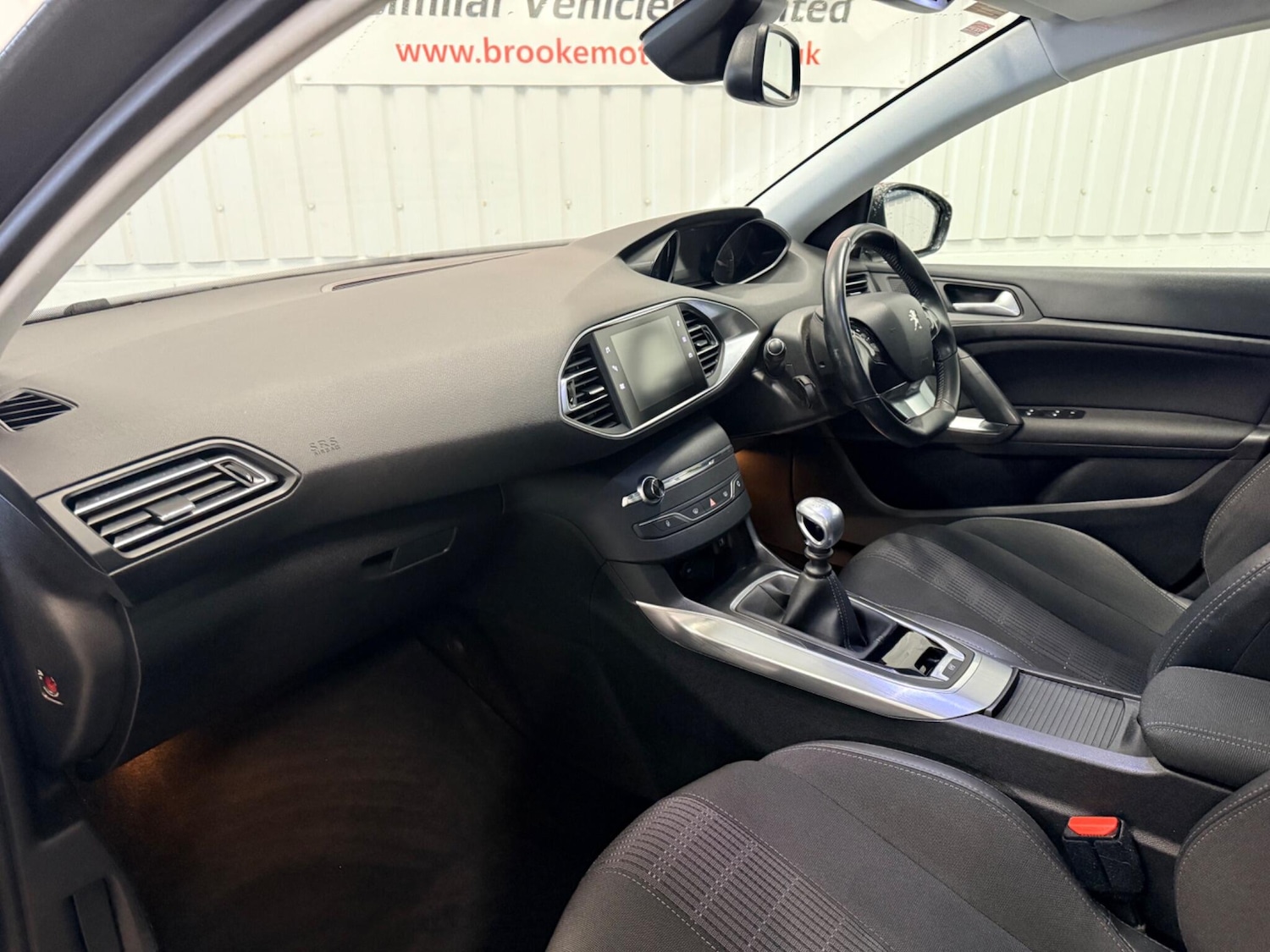 Used Peugeot 308 2018 for sale - 77611600: Photo 13