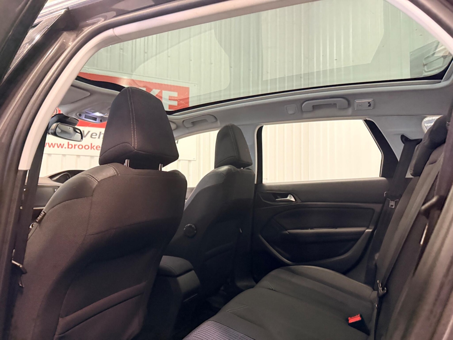 Used Peugeot 308 2018 for sale - 77611600: Photo 14