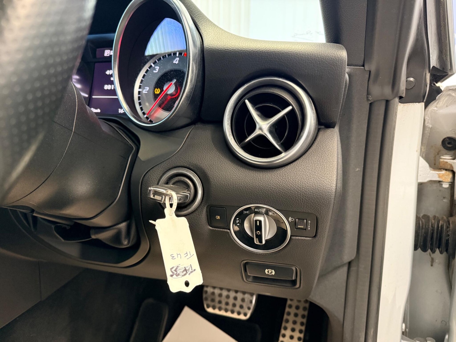 Used Mercedes-Benz SLK 2015 for sale - 78034182: Photo 18