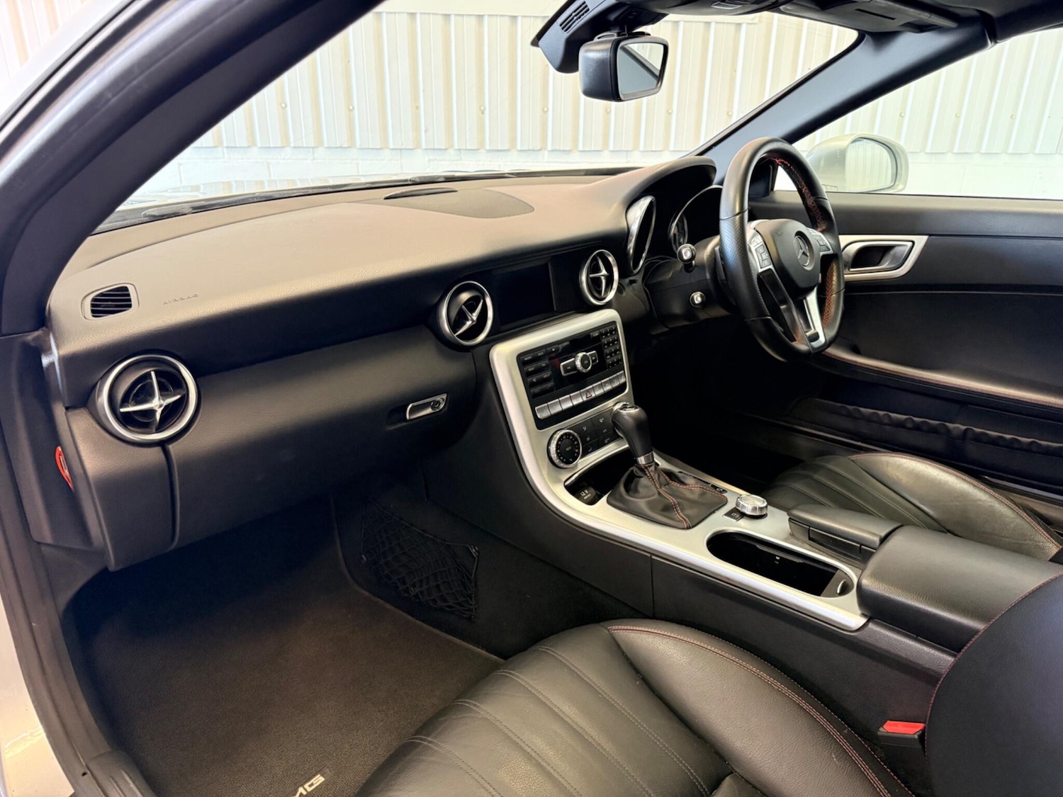 Used Mercedes-Benz SLK 2015 for sale - 78034182: Photo 9