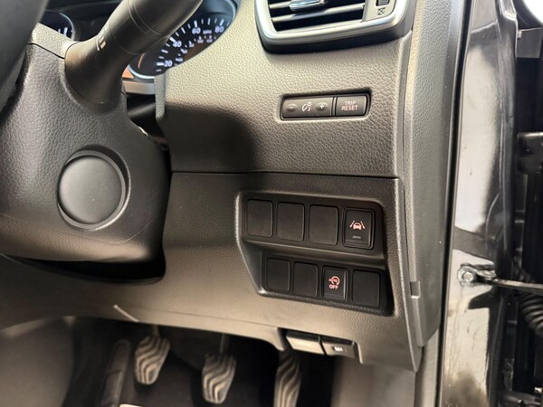 Used Nissan Qashqai 2017 for sale - 76188692: Photo 27