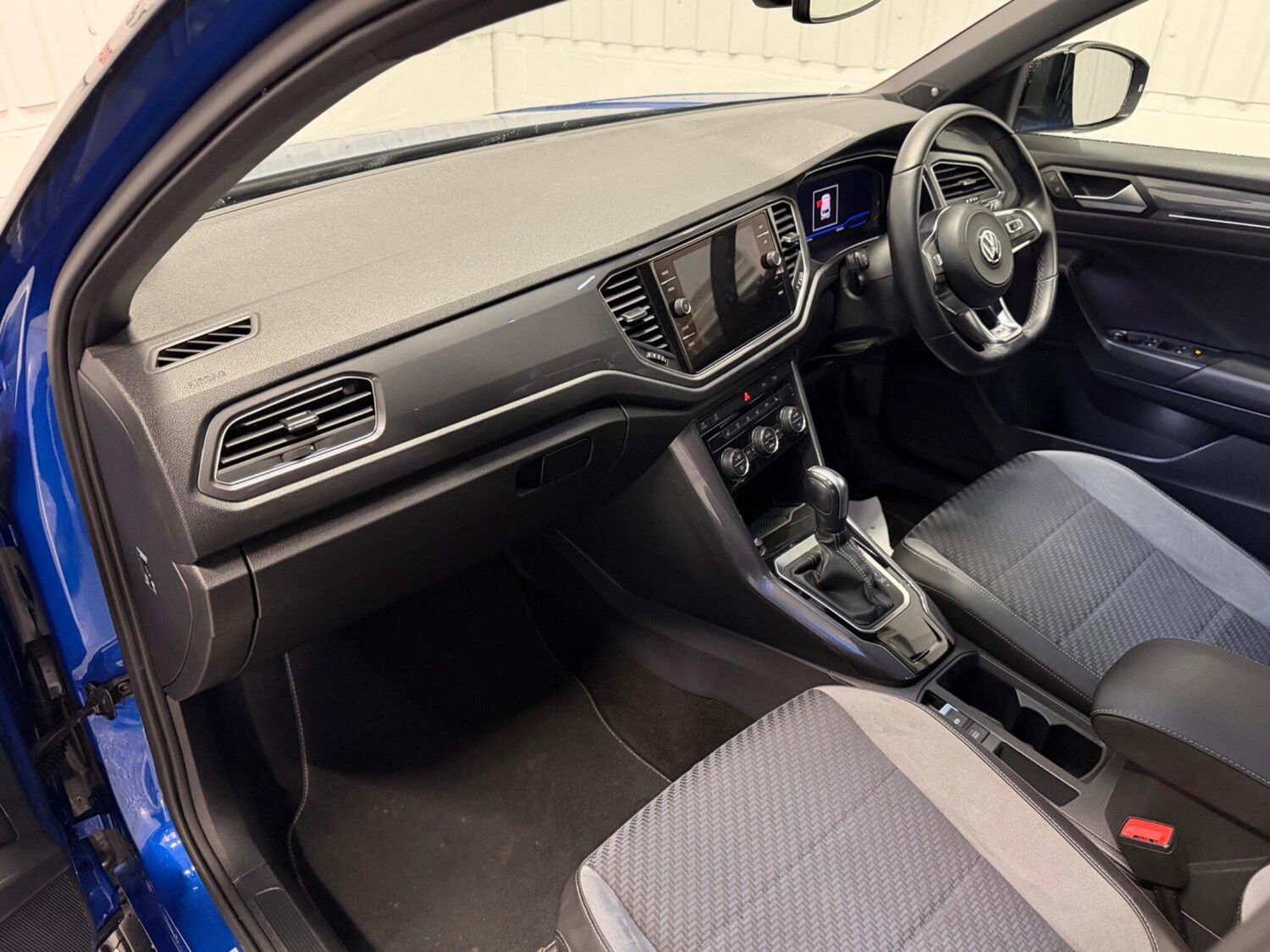 Used Volkswagen T-Roc 2020 for sale - 77510563: Photo 16