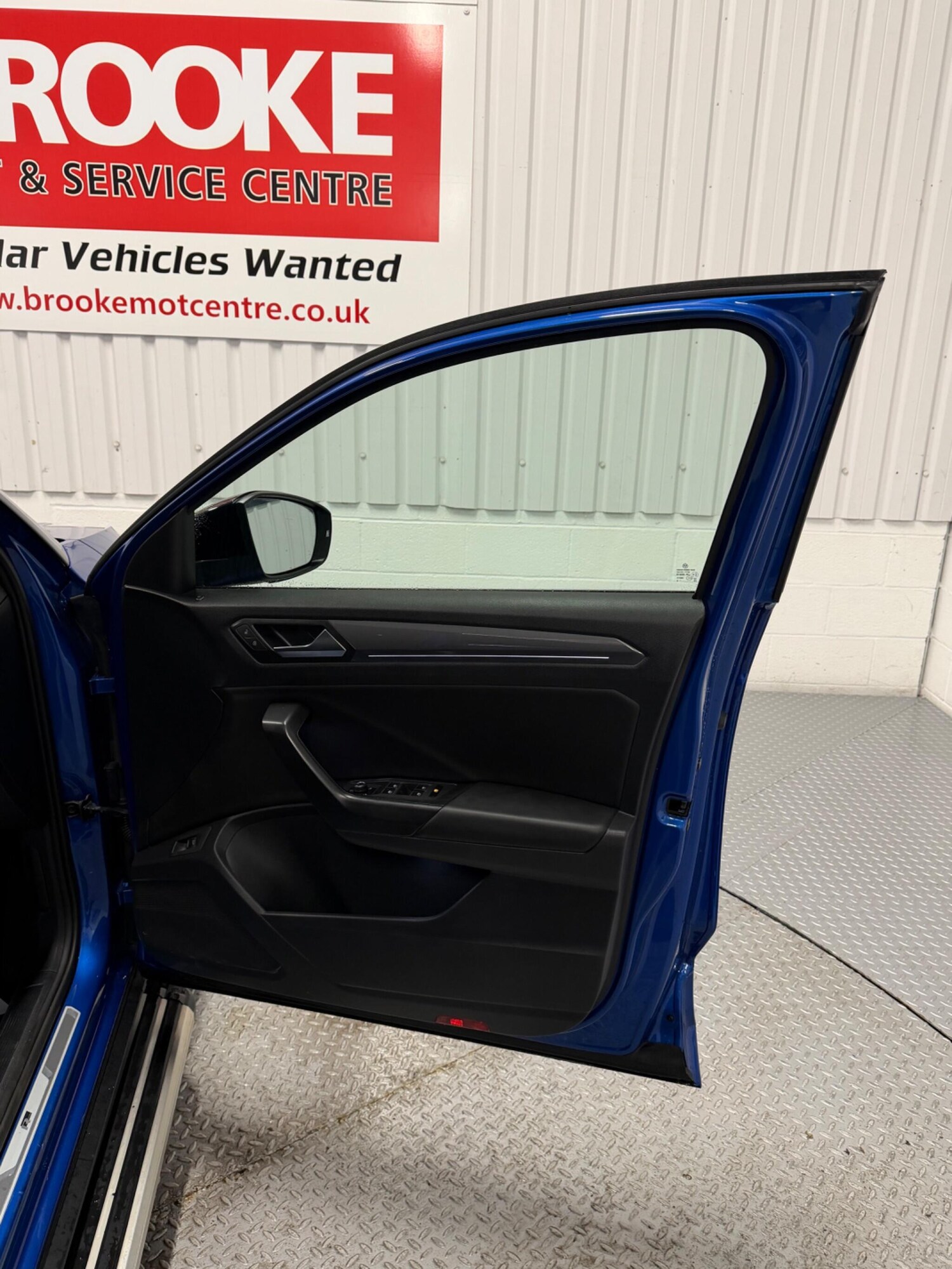 Used Volkswagen T-Roc 2020 for sale - 77510563: Photo 17